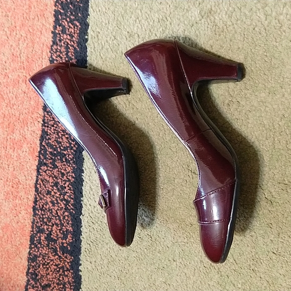 Naturalizer Patent Leather Heels 8.5M - Picture 3 of 8